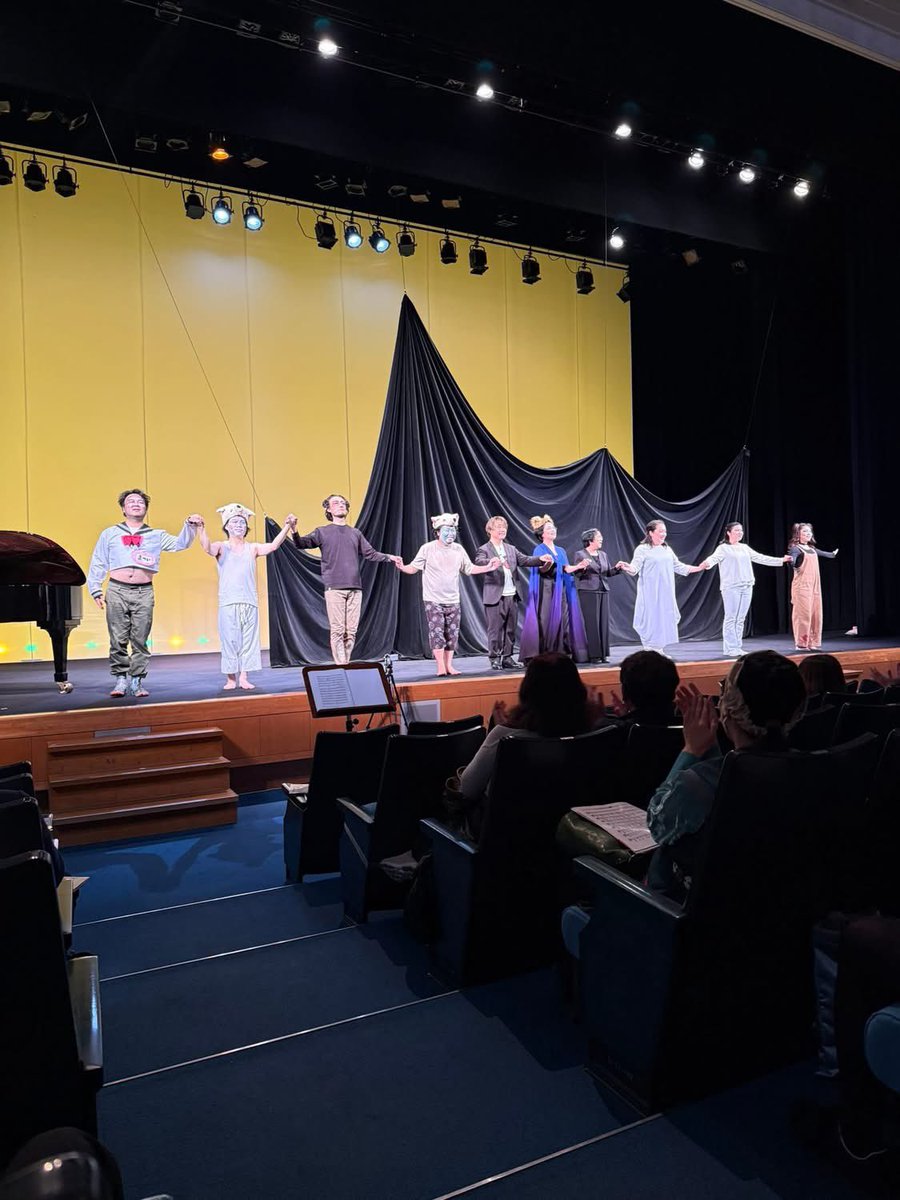 オペラ『注文の多い料理店』終演いたしました❣️

ご来場いただきました皆様、そしてお世話になったスタッフ&amp;共演者の皆様、本当にありがとうございました😭💕

全員が主役、そして振り切ったパフォーマンス😆✨

客席の子どもたちにもたくさん怖がって、楽しんでもらえたようで嬉しい限りです😊