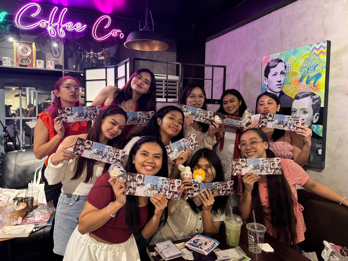714loveclub's tweet photo. 2 years with jebes💙❤️ #StringsofFateZB1 https://t.co/Zahl68zlFy