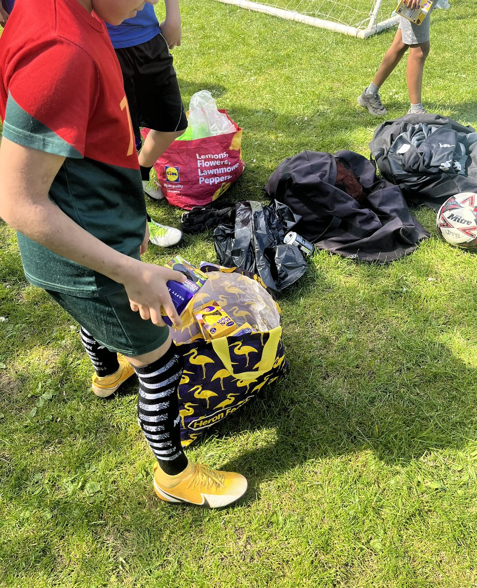 Saxton fc (@saxtonfc) on Twitter photo Easter weekend <a href="/saxtonfc/">Saxton fc</a> lovely weather and some great football & gave eggs out to the kids ⚽️⚽️🥅🥅🌞<a href="/asgharlab/">Councillor Asghar khan</a> <a href="/FarleyLabour/">Councillor Luke Farley</a> <a href="/nkele_manaka/">Nkele Manaka</a> <a href="/ActiveLeeds/">Active Leeds</a> <a href="/steveridingpics/">Steve Riding</a> #community <a href="/YouthServiceENE/">Leeds Youth Service (East North East)</a> Easter weekend <a href="/saxtonfc/">Saxton fc</a> lovely weather and some great football & gave eggs out to the kids ⚽️⚽️🥅🥅🌞<a href="/asgharlab/">Councillor Asghar khan</a> <a href="/FarleyLabour/">Councillor Luke Farley</a> <a href="/nkele_manaka/">Nkele Manaka</a> <a href="/ActiveLeeds/">Active Leeds</a> <a href="/steveridingpics/">Steve Riding</a> #community <a href="/YouthServiceENE/">Leeds Youth Service (East North East)</a>
