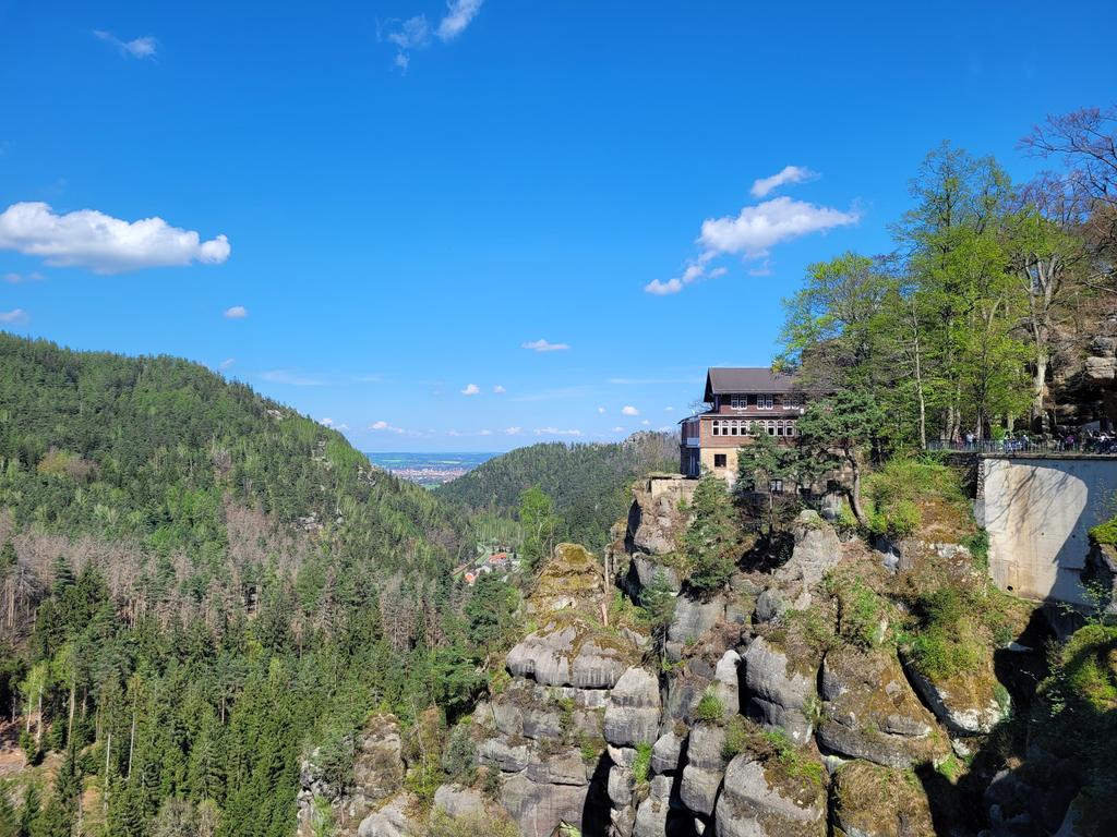 kevinarcz's tweet photo. #nature #german #Oybin Tvorba vitamínu D pod geršáckým sluncem 😀 https://t.co/cKREkE5WJZ