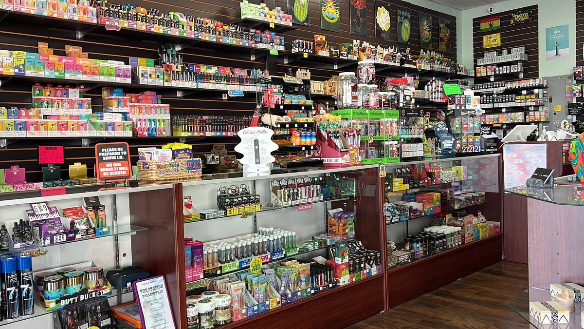 🪴420 SPECIAL DEALS🪴

HAPPY 420🤘🏻
Today is 420 Easter🪴🐣
We have DEALS and SPECIALS🫠
Come see us at PUFFSTERZ🥰

<a href="/puffsterznfts/">Puffsterz💨</a>
#P4L
#PGMI
#puffsterz
#smokeshop
#420day 
#420easter