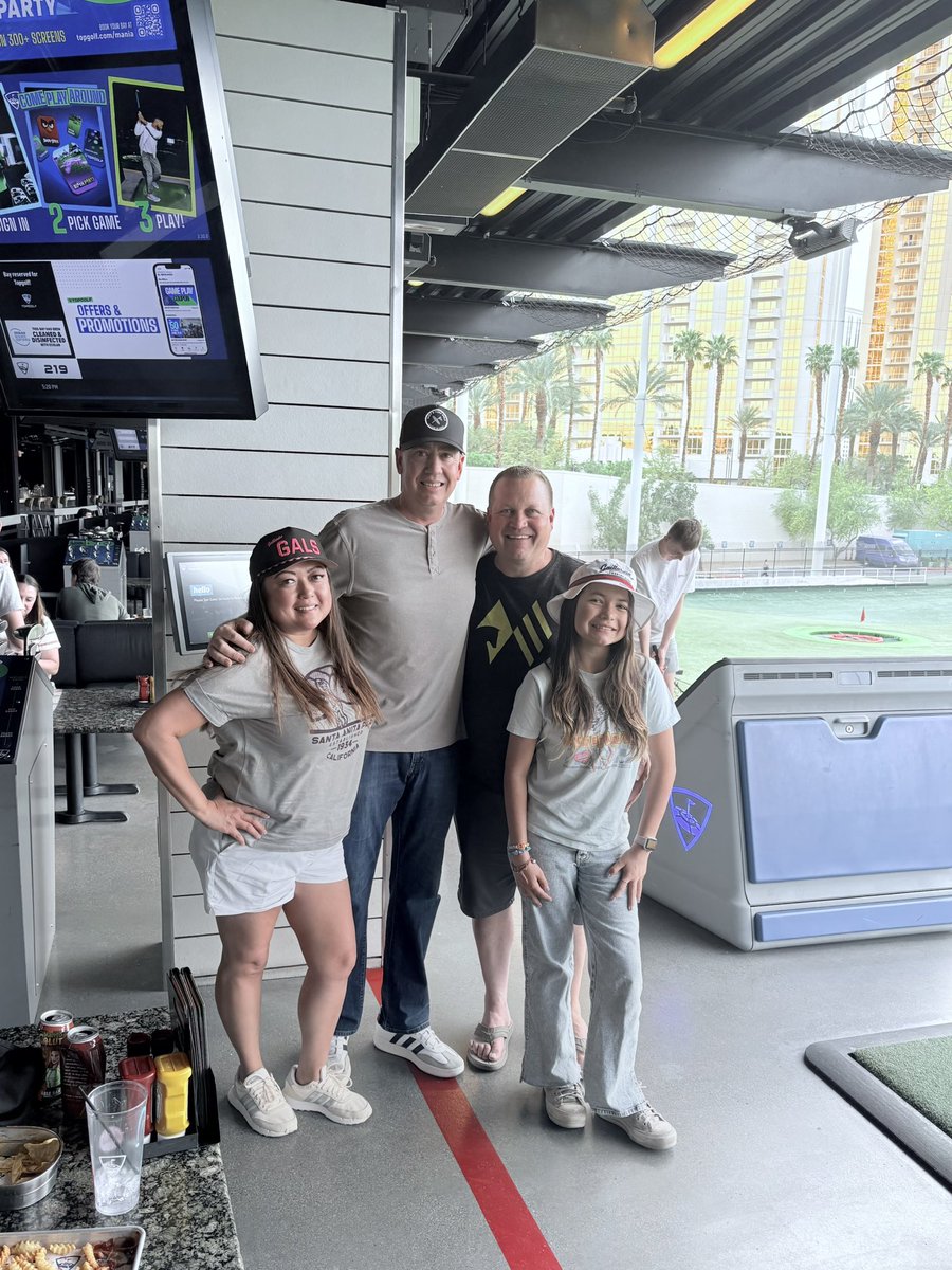 Amazing week in #Vegas with the one and only <a href="/icecoldexacta/">Dave Weaver</a> and his amazing family. Can’t wait to run it back!
#HopeSpringsEternal