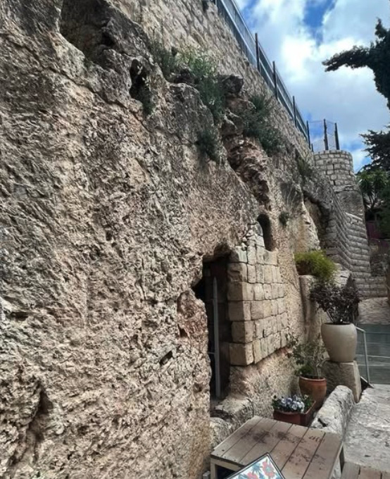 Jesus paid it all! The tomb is empty!! Today we celebrate the risen King! 🙌