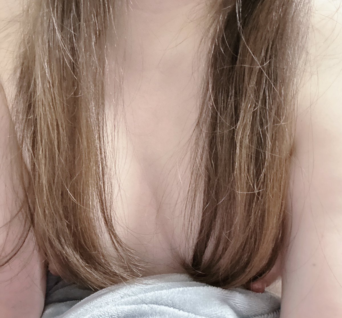 airairo811's tweet photo. 今日はバッチリ見えちゃってる🤭

おやすみなさい♡

 #裏アカ女子 https://t.co/xxtmy3m21D