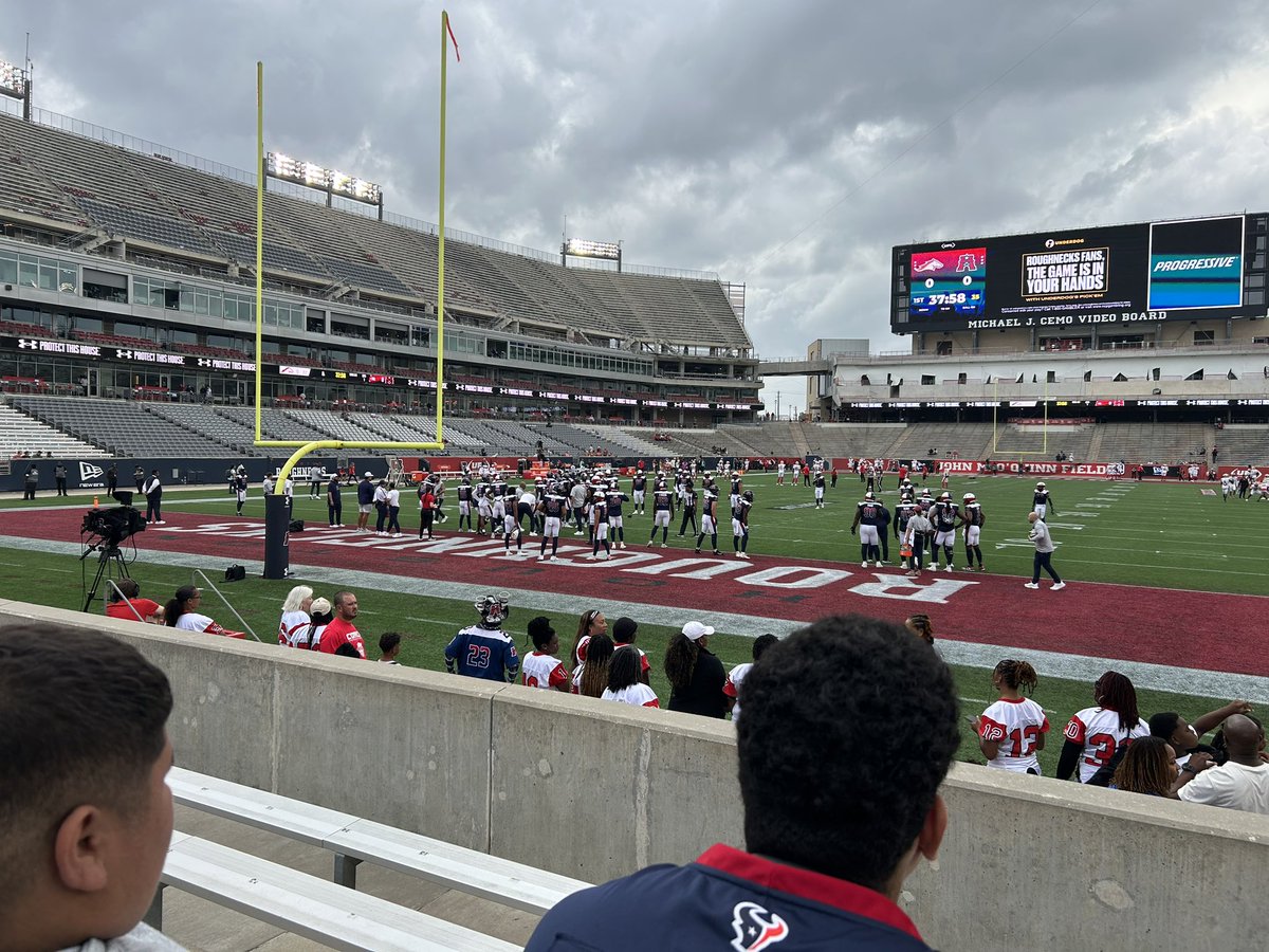 Coach_Piker's tweet photo. @MCRamFootball ๐ค @XFLRoughnecks
It was a perfect day for some @TheUFL football at TDECU Stadium yesterday! The Roughnecks came up short but we saw some big plays, had a good time, and the guys got on the video board A LOT!๐
@Coach_Schill
#DIESEL #RamTough #Ram3500 #CreekMayde https://t.co/dIG00MKNUj