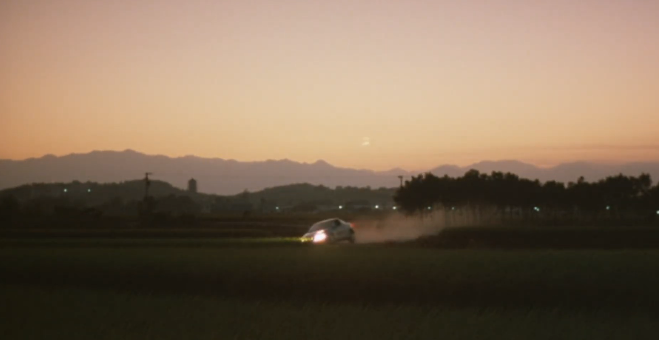 생각해보니 영화 남국재견 엔딩부분 차 논밭에 꼬라박는장면ㅋㅋㅋ 찐하게 보타시라스러움.. 물론 보타로랑 시라이시는 너무 성실해미치겟는;...