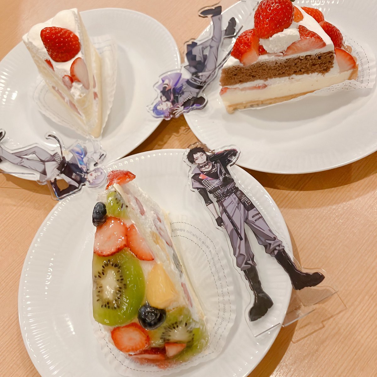 pimi_43's tweet photo. 今日の写真まとめた！
全体会議、本当に最高だった！！
これからのカフェとかイベも楽み〜〜！！😆✨ https://t.co/CM7LWEoZqG