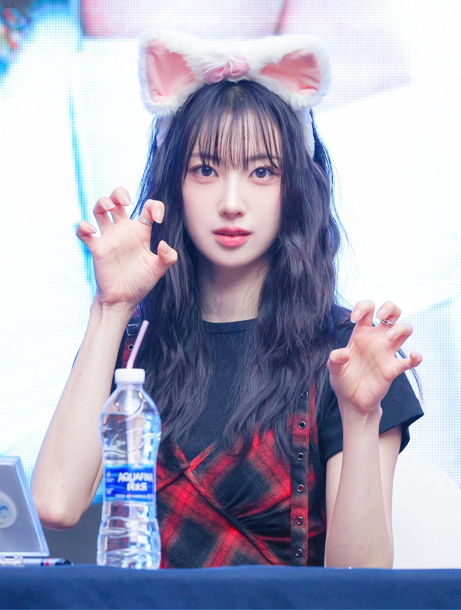 Riinyou's tweet photo. 250420 밀리언뮤직

#H1KEY #하이키 #RIINA #리이나 https://t.co/YaI0J7zEQg