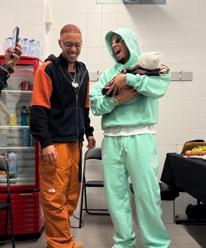 tetoportal_'s tweet image. Eles me vêem me chamam de RICH