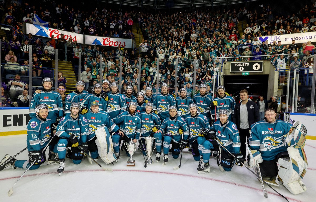 BelfastGiants's tweet photo. There's just one thing left to say...

𝐓𝐇𝐀𝐍𝐊 𝐘𝐎𝐔, 𝐓𝐄𝐀𝐋 𝐀𝐑𝐌𝐘 👏

For this weekend. For this season. For always. 💚

#WeAreGiants #Giants25 https://t.co/1RYvYQQUDa