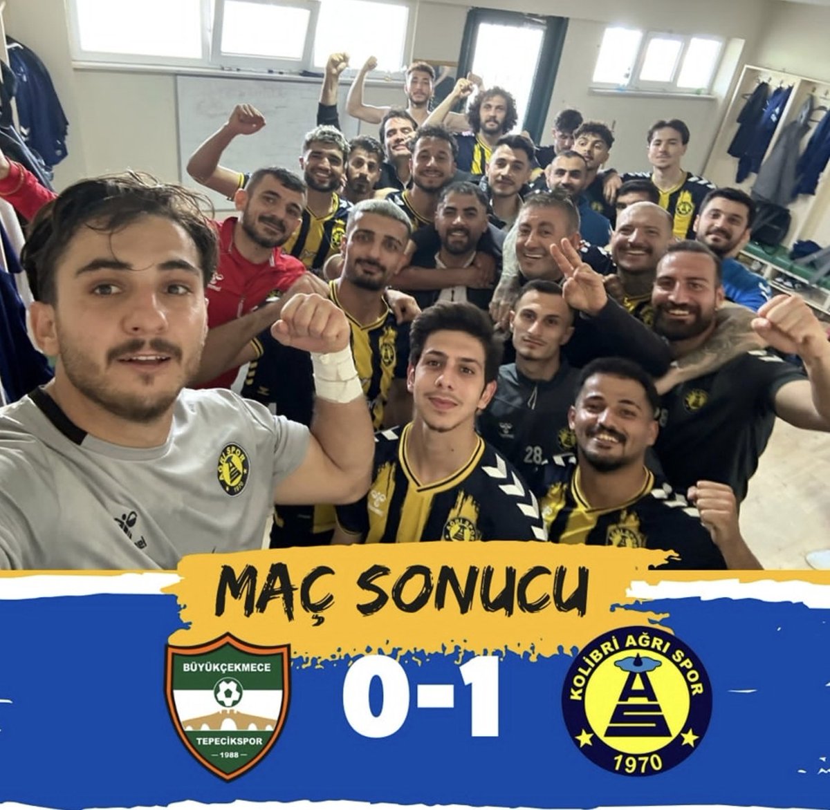 AGRISPOR_04's tweet photo. Adım Adım Play Off' a 
+3  Puan bizim...
#AĞRISPOR 🔵🟡🔵🟡 https://t.co/vYsDEqqn0B