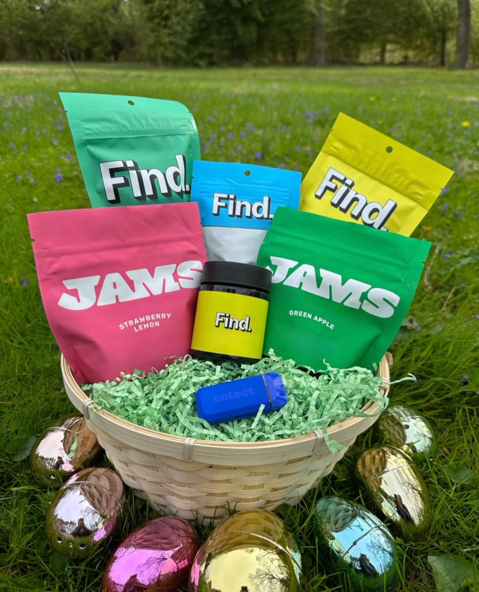 curaleafmd's tweet photo. Happy Holidaze, Fam! 💨 What did the Reefer Bunny 🐇 leave in your basket? ⬇️ https://t.co/Pmz4mWEp5i