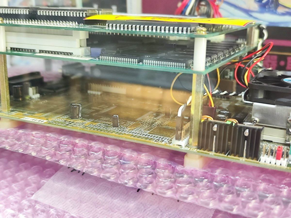 昨日、久々にタイトー『サイキックフォース2012』基板（WOLFシステム