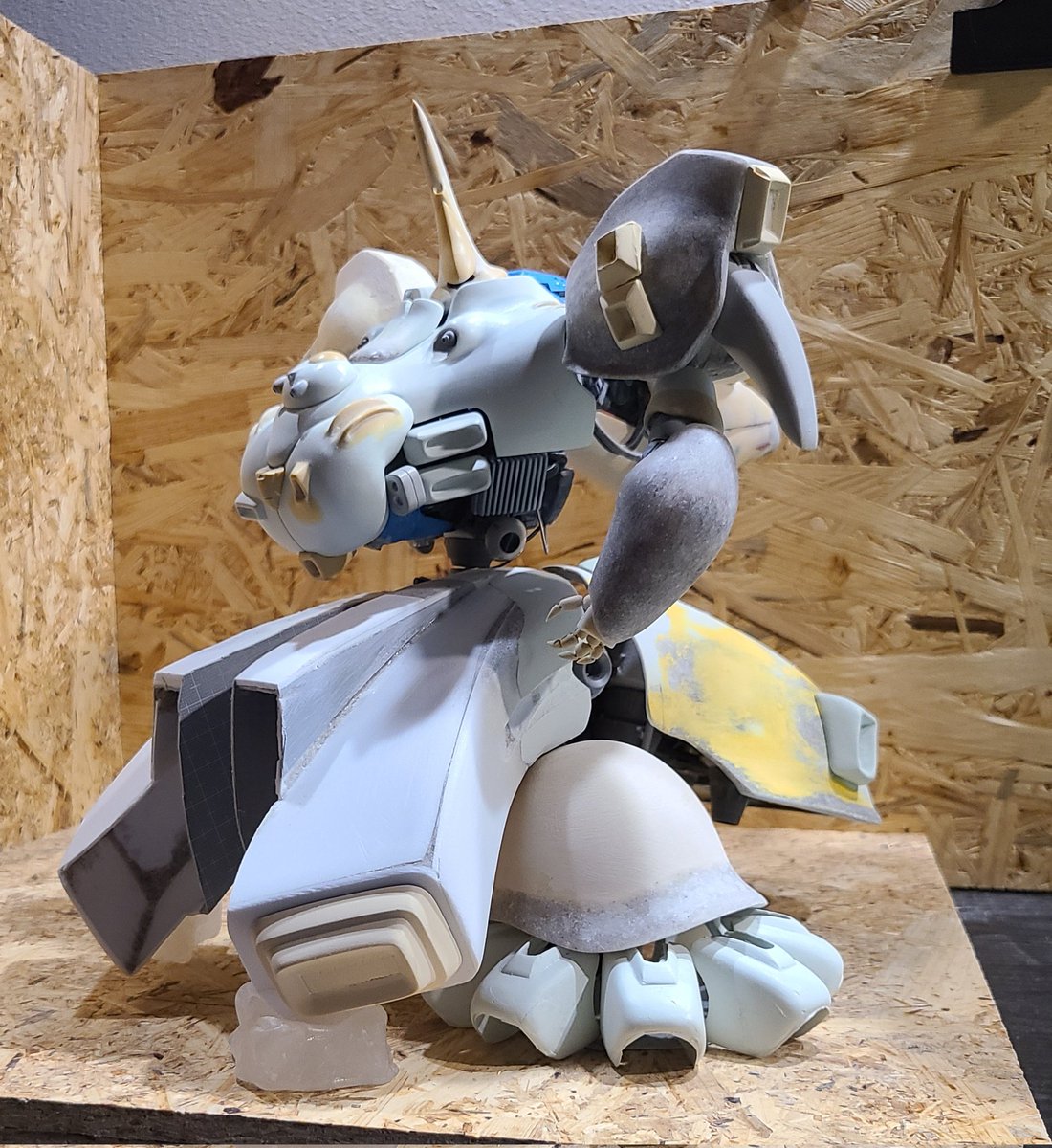 x9ltWKdJS441909's tweet image. #分かる人にだけ分かればいい
自分的に悩んでいたパーツの形状変更と
バックパックとリアアーマー露出メカを少々制作しました。
自分的に凄く🦵🏿気に入ってしまいました
ので展示会とかでお話しするかもしれませんが、優しい気持で聞いていただけると幸いです
