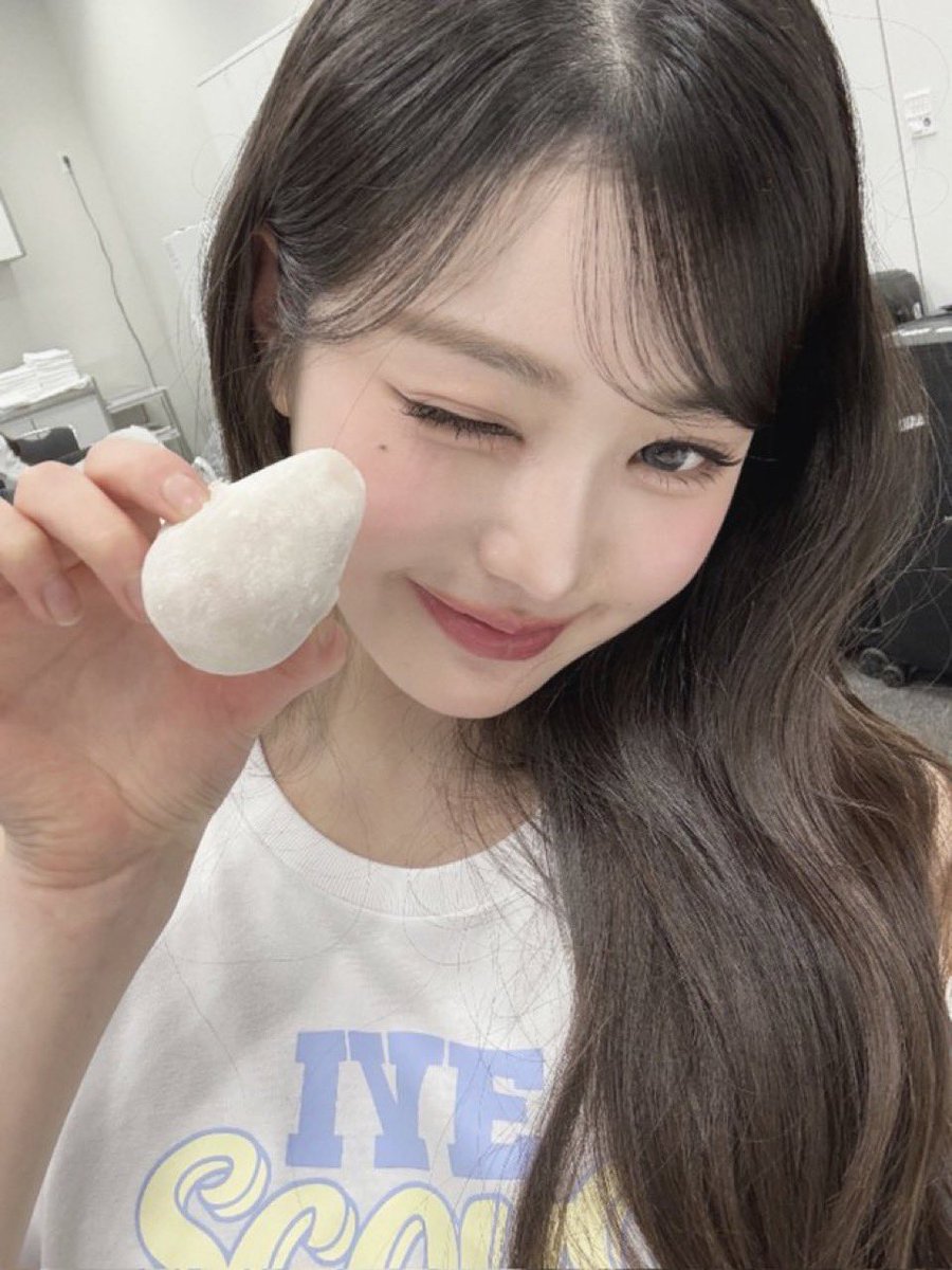 ivepics_'s tweet photo. 🐰🫧 https://t.co/nQNucRSyzp