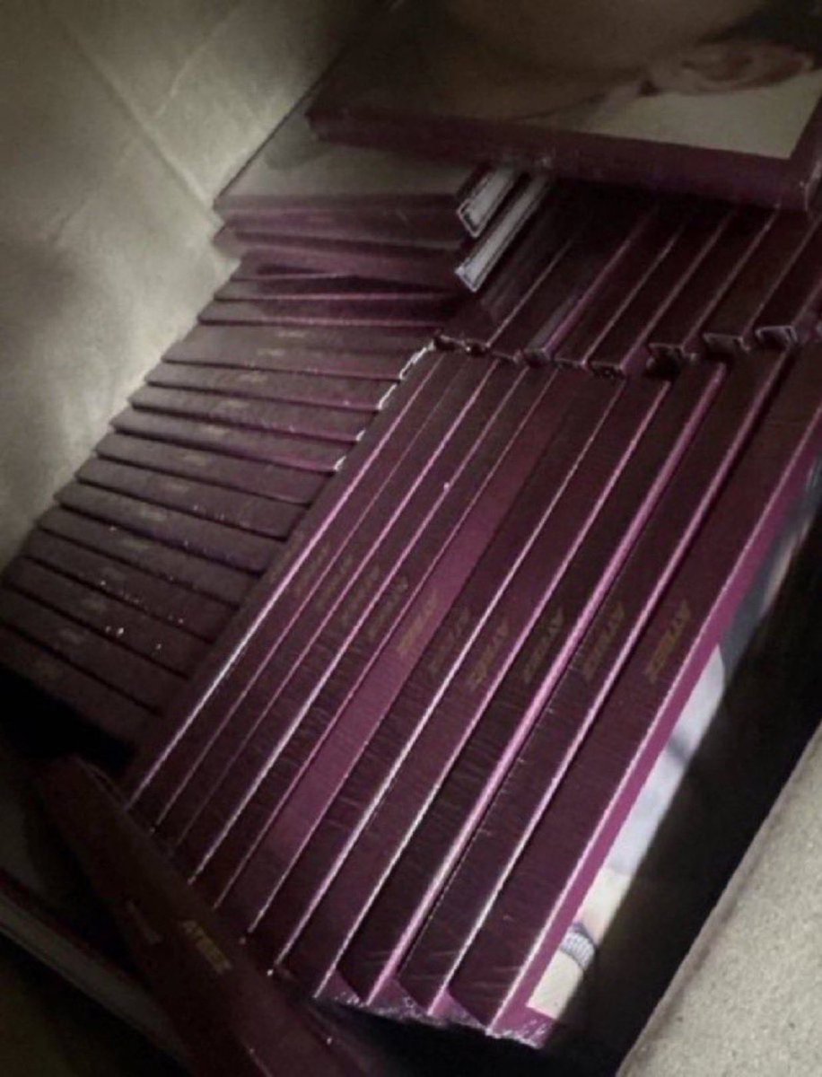 에이티즈 미개봉 앨범 대량 양도 
ATEEZ GOLDEN HOUR : Part.1 

digipack ver. 
윤호 종호 - 0.1

WTS⭕️ 

DM or 프로필 링크 

WTS sell benefit pob poca photocard G.O ATEEZ 대면 영통 팬싸 특전 포카 홍중 성화 윤호 여상 산 민기 우영 종호