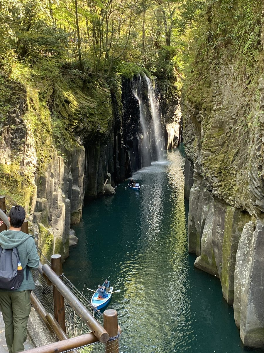 hdekiyb's tweet photo. 初上陸の宮崎、高千穂峡のボート乗れなかったのと日南のモアイ見れなかったのは残念だったけど、楽しかった😁

#宮崎
#高千穂峡
#日南 https://t.co/SvxEnMcGrC