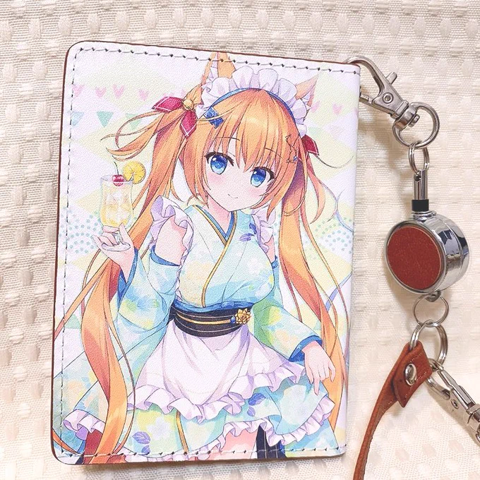 コミ1新作情報その3和メイドおおかみさん&キツネさんカードパスケース内側にはカードや定期券などを入れられる安心仕様ですしっかりしたPUレザー素材で便利なリールストラップ付き*✦⋆ 