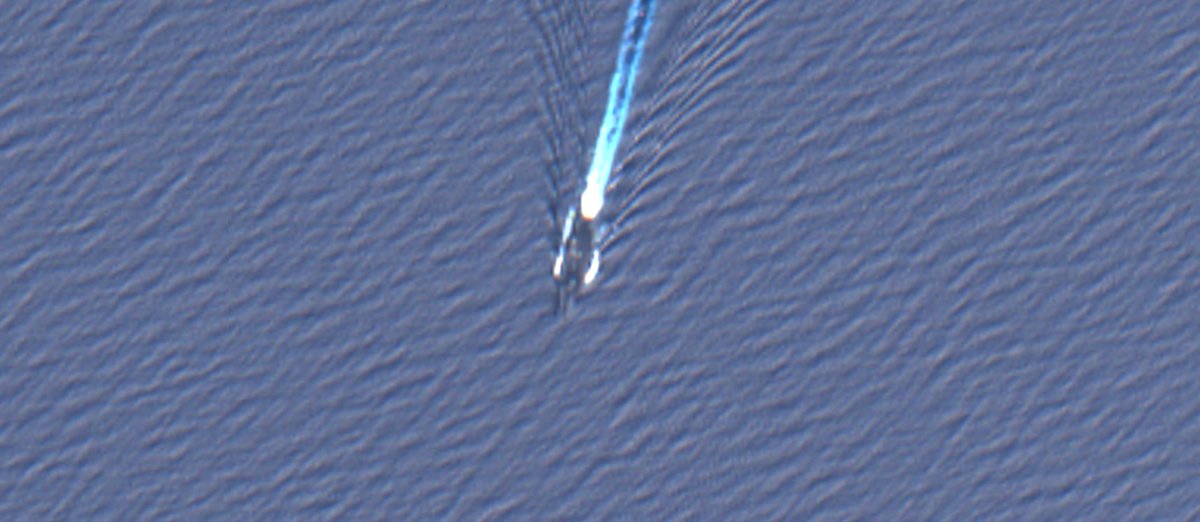 d_viekass's tweet photo. #CSG8 #USSHarrySTruman #CVN75 along with escorts   operating in #RedSea on 18 Apr 25:08:14:26 UTC. #UNREP in progress. 📸#Sentinel2🛰️.@MT_Anderson @Moochikal @raje271065 @BerrySuraj @anshu217 @Ghongha007 @AllSourceA @supbrow @tshugart3 @tom_bike @JanesINTEL @CeciliaSykala @planet https://t.co/25Ee29QzCq