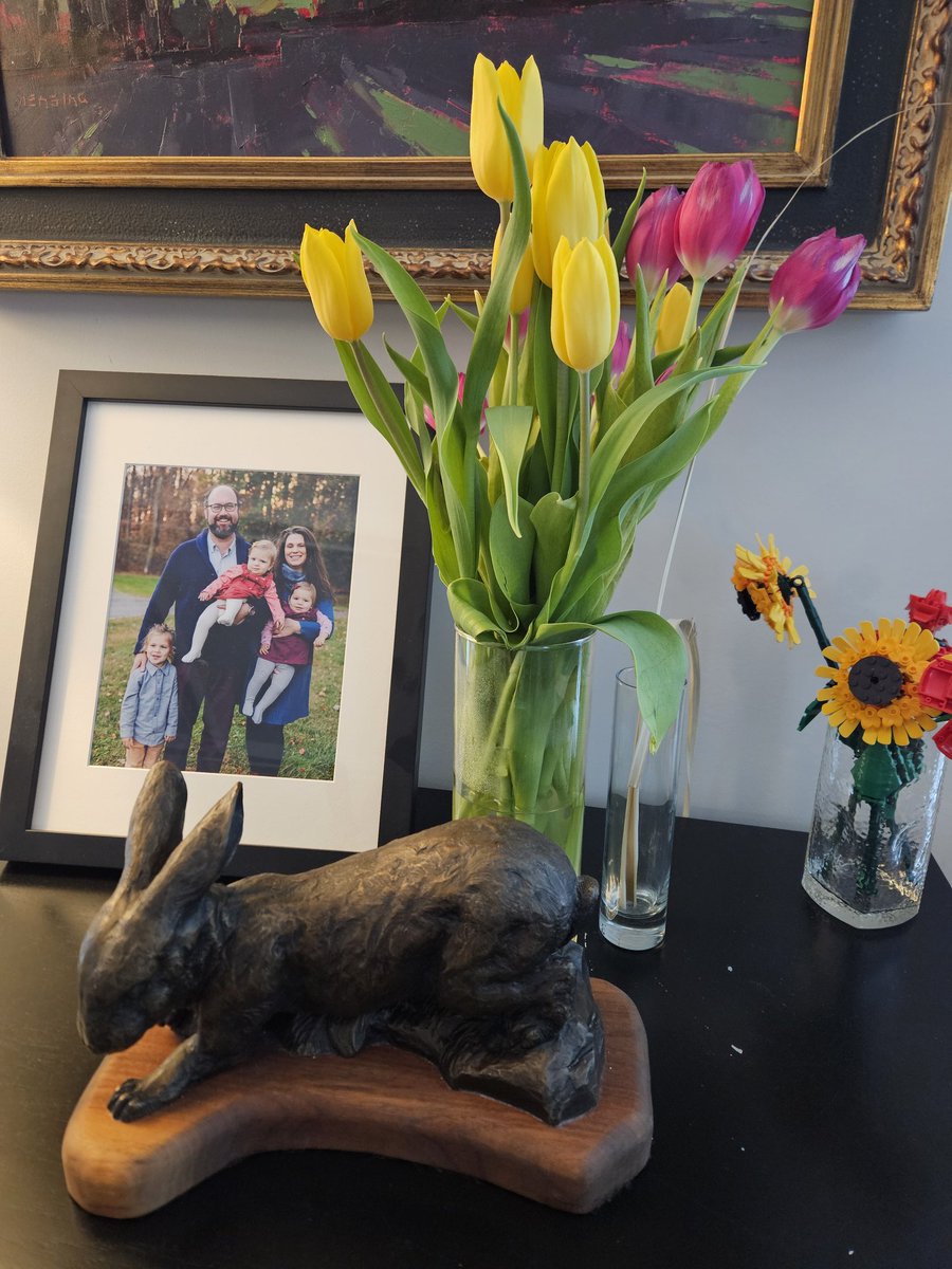 A happy Easter to all my friends on this platform!