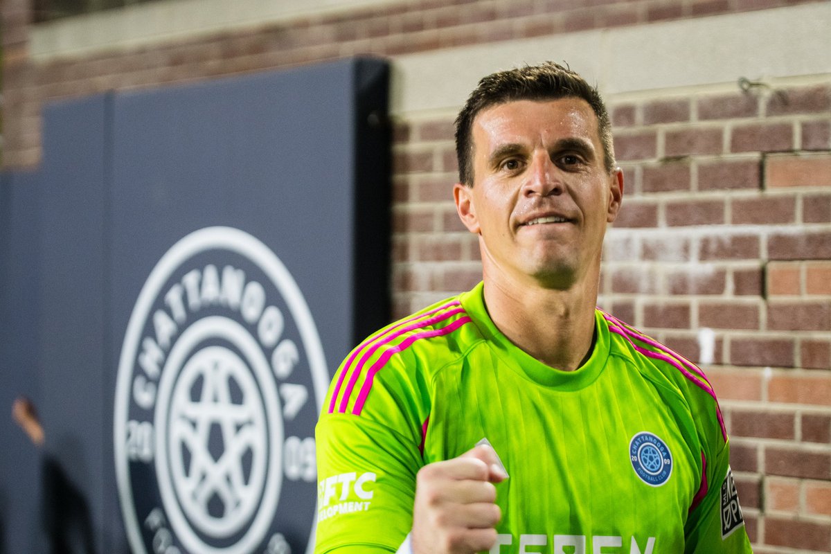 RT if your team is top of the table and still unbeaten in the league 🔵