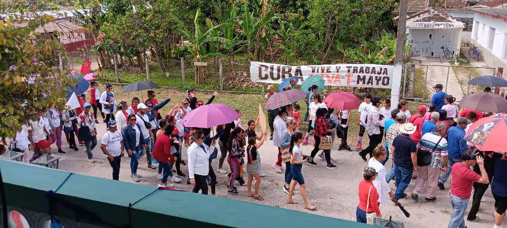 CTC_ProvinciaSS's tweet photo. Festeja #Venegas en #Yaguajay el Día Internacional de los Trabajadores.
#PorCubaJuntosCreamos
#1Mayo
#SanctiSpíritusEnMarcha
@CubaCentral
@UlisesGuilarte
@EkaterinaGowen https://t.co/zA7vJBBHUz