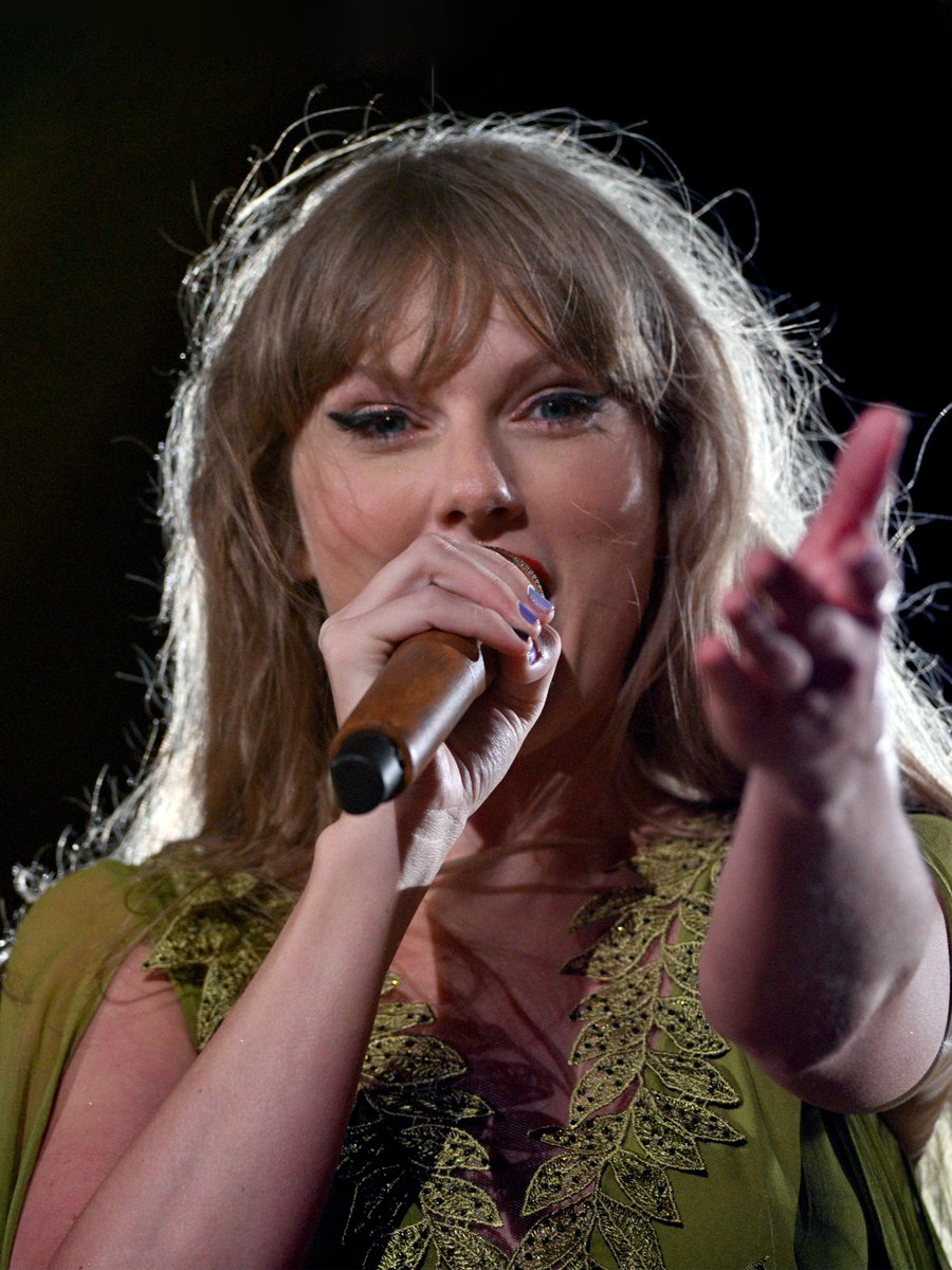 Taylor Swift in 4k (@4k_taylorr) on Twitter photo 