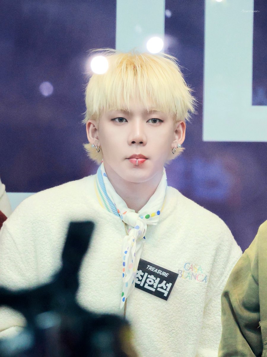 Starmoon_Bae's tweet photo. 현석아,생일 축하해🎉건강 하고 행복 하자💜🔥💜🔥

#TREASURE #트레저 
#CHOIHYUNSUK #최현석 https://t.co/8B6OaKfonz