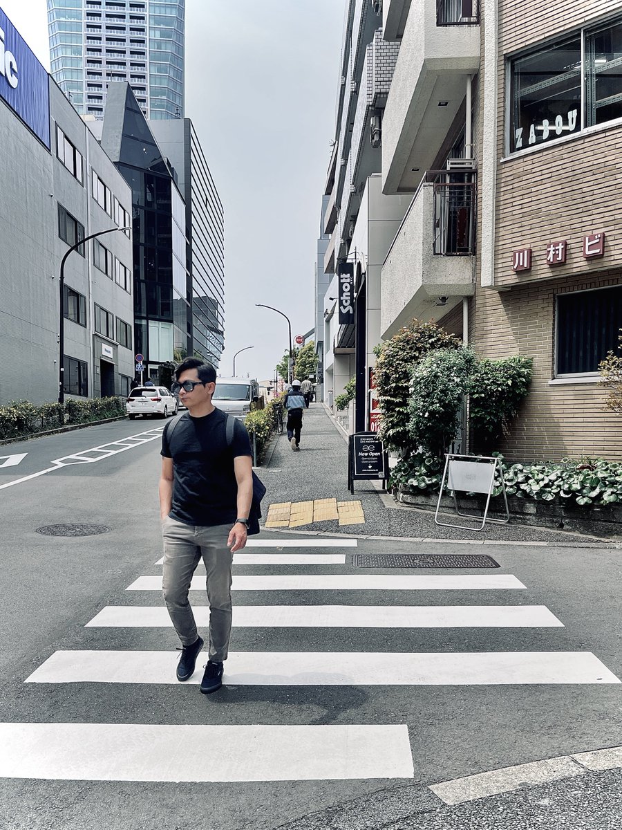 Sampai satu tahap hasil karya seni kau akan orang ingat sehingga bila-bila dimana penilaian kau terletak pada keikhlasan &amp; kejujuran, bukan fikir semata-mata nak duit atau ambil keuntungan.

Matlamat hidup aku bukan nak kaya atau mewah, tapi nak mudah &amp; senang saja.