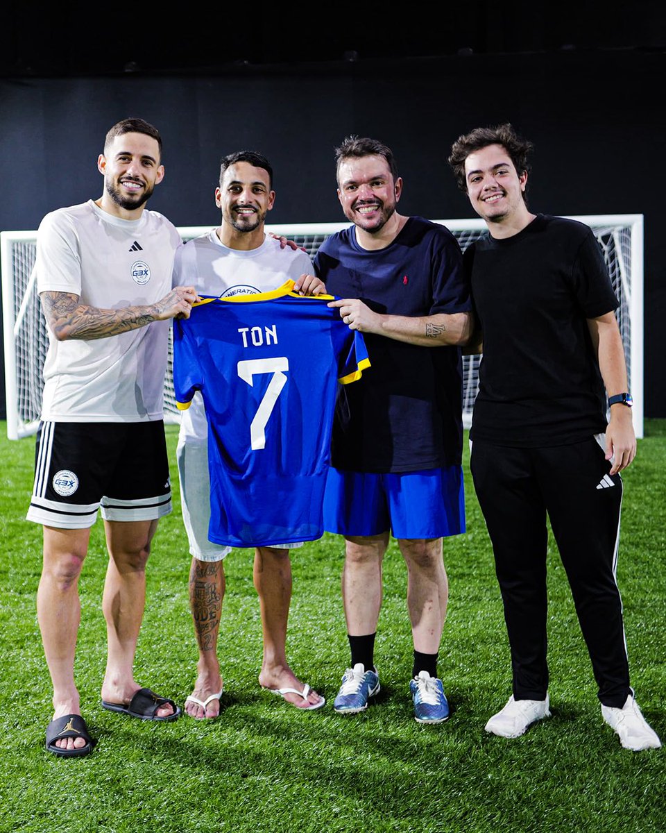 TON FICA! ✍️

Hoje o G3X FC anuncia a compra de Everton Felipe, mais conhecido como Ton. 

O jogador, que atuava pelo Pato Futsal, teve sua estreia no G3X nas ultimas rodadas da KL BRA com 4 gols, ele chegou, mostrou empenho e dedicação dentro de campo e conquistou a torcida.