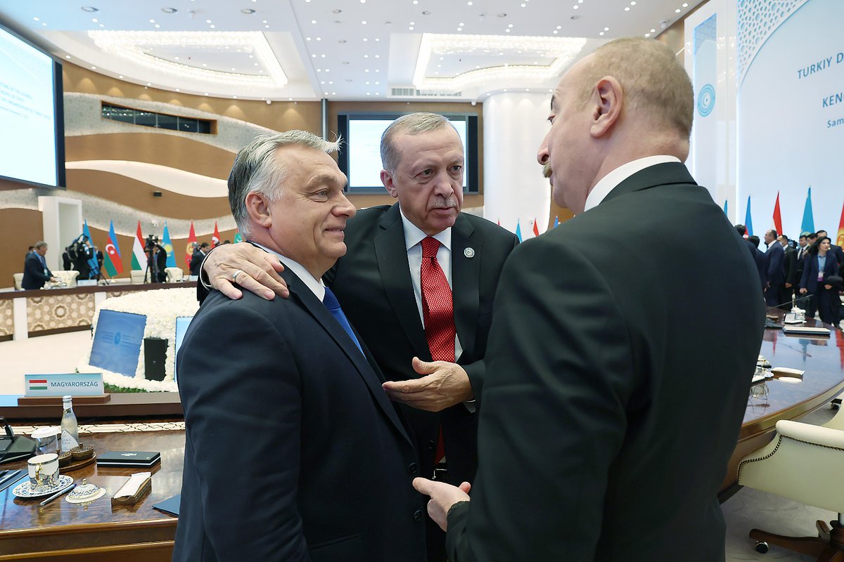 🇭🇺 🇹🇷 🇦🇿 Macaristan'ın AB'nin Ermenistan'a yönelik askeri yardımını VETO etmesinin ardından "Macar-Turan Vakfı'ndan" açıklama geldi:

▪Macaristan yine yaptı yapacağını! Canımız Azerbaycan’a ve hatta Türkiye’ye karşı kullanılacak silahları veto yetkisi ile iptal ettirdi.