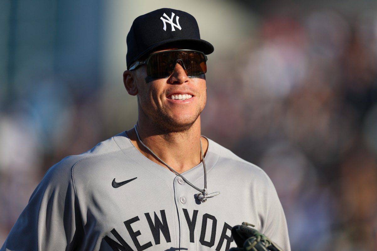 If Aaron Judge hits a HR today someone who retweets and is following is winning a shirt. Comment your size. Let’s go Yankees.