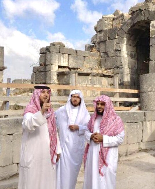 SchizoPashtun's tweet photo. Rare photos of Hadith Master Shaykh ’Abd al-’Aziz al-Tarifi from his visit to al-Sham in 2012-2013. https://t.co/MjgVYJoC34