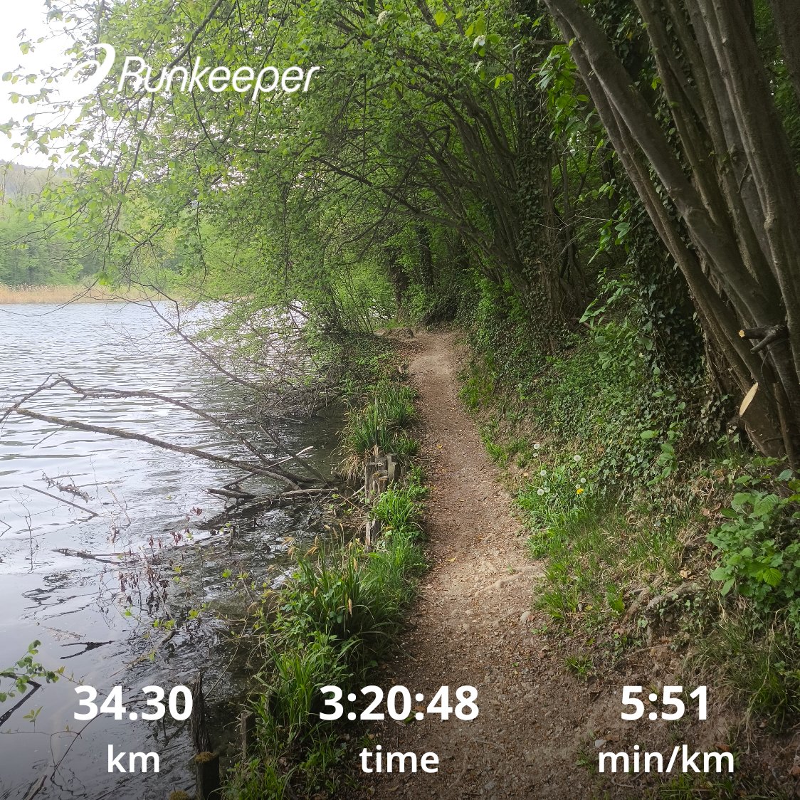 zureich37's tweet photo. Sunday long run 🏃🌦️💨.
Venturing further and further down the river discovering new trails. 🤩
3 weeks till marathon day ...
#running #runchat #marathontraining #longrun #tiredlegs #timetochill https://t.co/7iNupZI7Kj