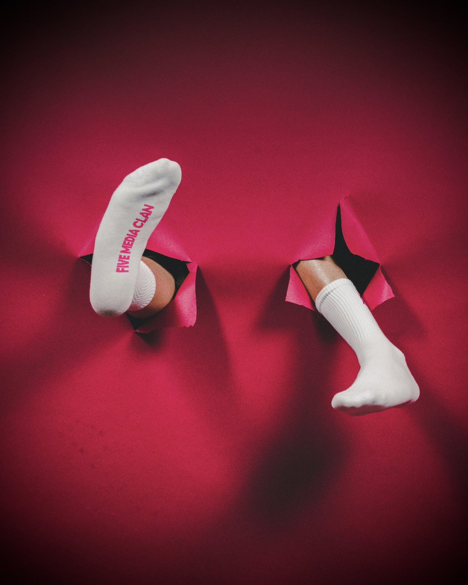 Rick’s White Socks🧦🧦🧦
Edición limitada FIVE Media Clan x <a href="/rickyedit/">ً</a>. OUT NOW