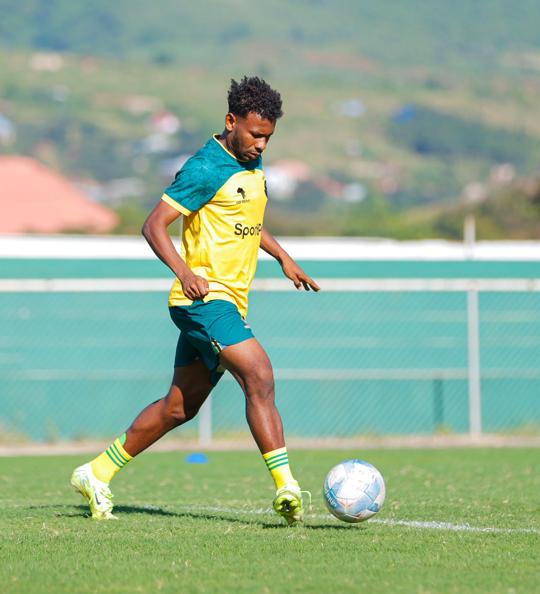 YoungAfricansSC's tweet photo. Burudani ya Wananchi inaendelea kesho🔰💪🏽

#TimuYaWananchi 
#DaimaMbeleNyumaMwiko https://t.co/CGH17jU9Qo