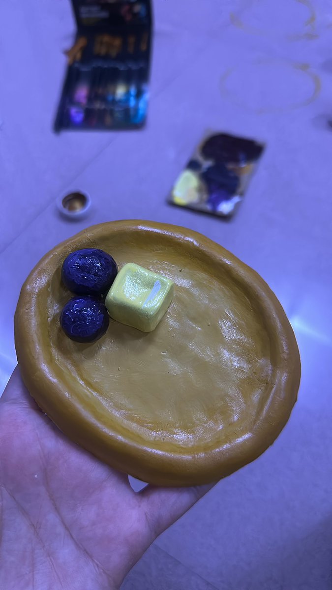 niaksha's tweet photo. A deactivated insta means shitposting on Twitter 

It’s a pancake dish!!! W blueberries and butter!! https://t.co/woR86RAumL