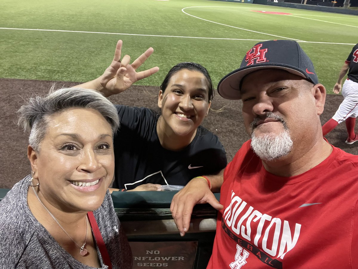 Happiest of Birthdays to our favorite daughter <a href="/AverieMoes/">Averie Moes</a>  May you have a wonderful day!  Love you Buddy!