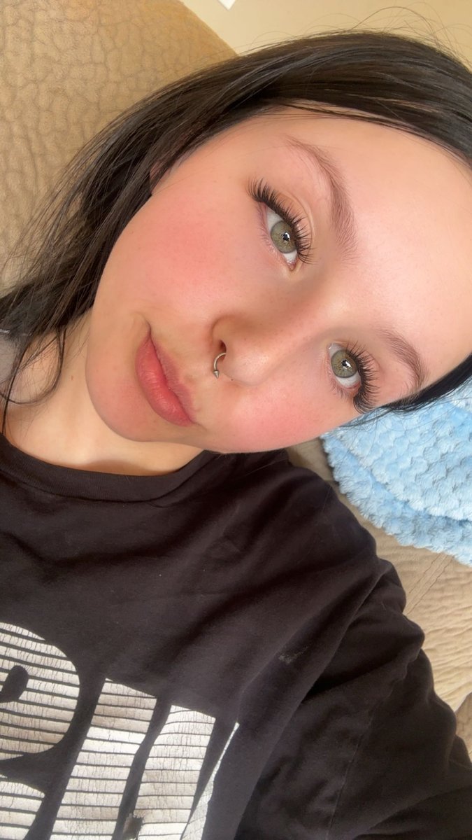 cassieonlyxo's tweet photo. Left you a kiss right here… don’t waste it 💋

#JustWokeUp #SoftGirlEnergy #KissMeFirst https://t.co/JI2GfvHHqh