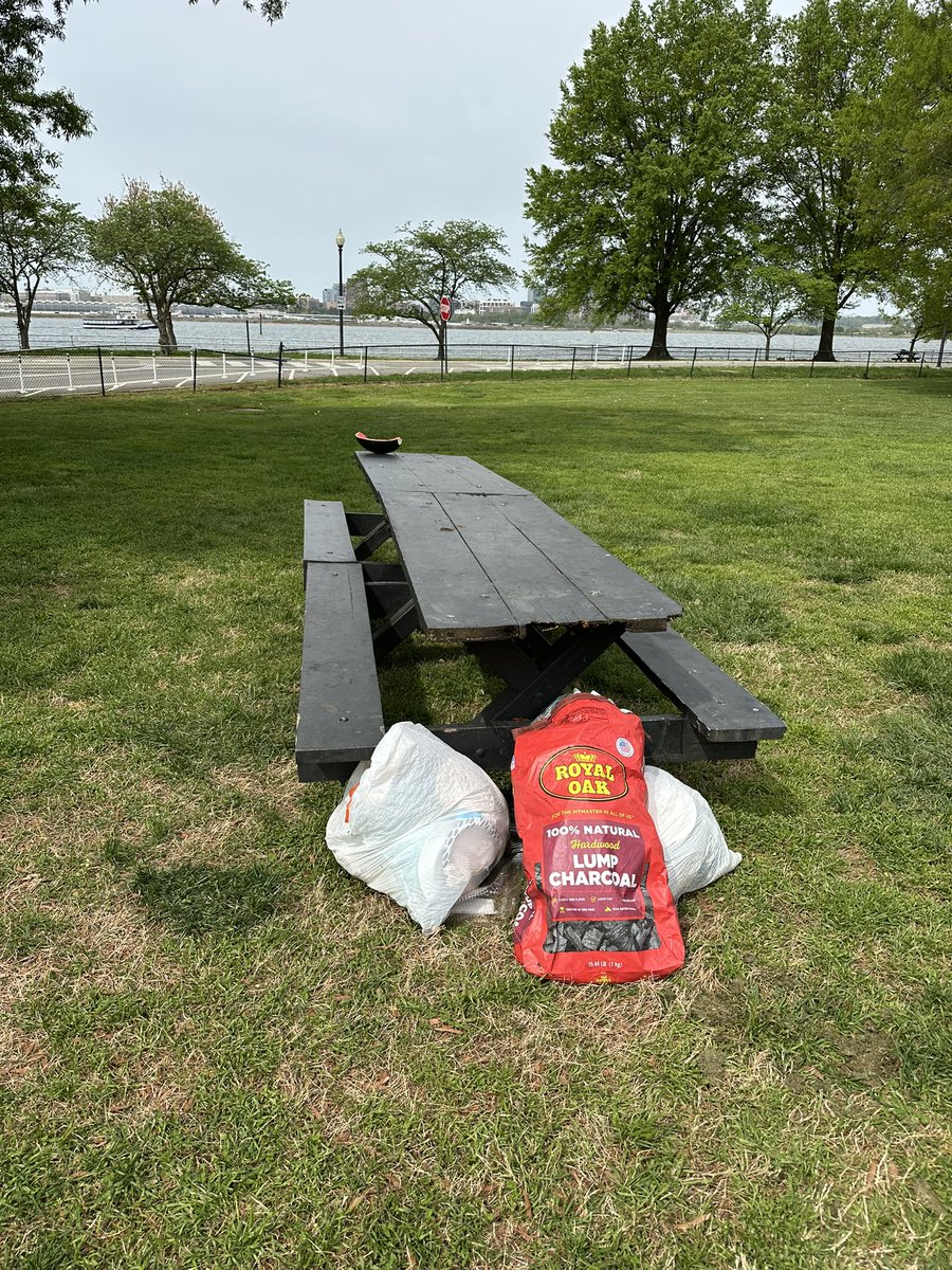 Kendra Barkoff Lamy (@kabarkoff) on Twitter photo The consequences of reckless job cuts to agencies like <a href="/Interior/">US Department of the Interior</a> <a href="/NatlParkService/">National Park Service</a>. Families trying to enjoy Easter weekend at a National Park in DC are left with no place to discard their trash. The consequences of reckless job cuts to agencies like <a href="/Interior/">US Department of the Interior</a> <a href="/NatlParkService/">National Park Service</a>. Families trying to enjoy Easter weekend at a National Park in DC are left with no place to discard their trash.