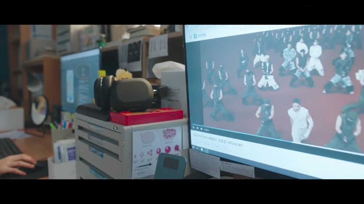 caratstalk's tweet photo. [17s] GUYSSS mv super lewat di drama resident playbook😭😭😭🔥 https://t.co/96NYWXw2EC