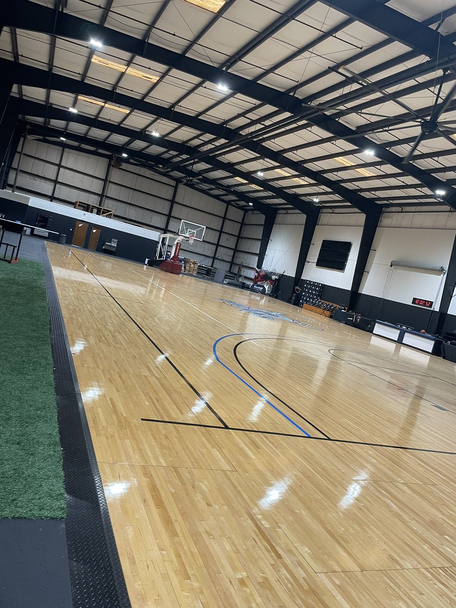 Conner Ruth (@connerruthbball) on Twitter photo New office ain’t bad!! Let’s get to work <a href="/FLCoastalPrep/">Florida Coastal Prep Sports Academy</a> <a href="/coachdeforest/">Lee DeForest</a> New office ain’t bad!! Let’s get to work <a href="/FLCoastalPrep/">Florida Coastal Prep Sports Academy</a> <a href="/coachdeforest/">Lee DeForest</a>