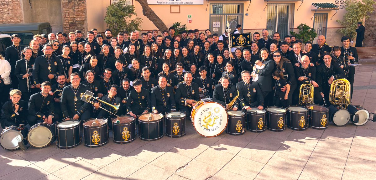 Aquí, una pequeña representación del equipazo que es <a href="/Banda_Mena/">B.M. Soledad de Mena</a>. Qué orgullo capitanear este barco. Gracias por la semana que me habéis regalado.