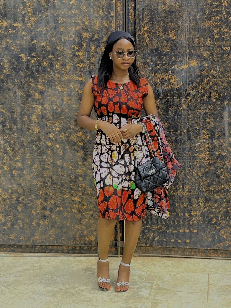 GbemisolaOdia's tweet image. The goosebumps from Holy Thursday,to Good Friday,Holy Saturday and Easter 🥹.No greater joy for me than being a Catholic 🥹🤭....I mean...a proud Catholic 😊,and yessss....I made my dress 🤭.
Happy Easter!!!✨🫶