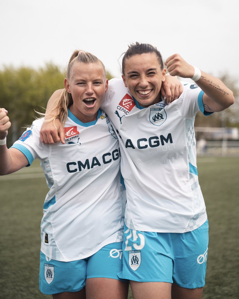 AlexisCalmel's tweet photo. Photos pour l’@OMfeminines aujourd’hui ! Victoire des Olympiennes 2-0 face à Orléans 💙🤍

#OM #OlympiqueDeMarseille https://t.co/AclXoAYpkz