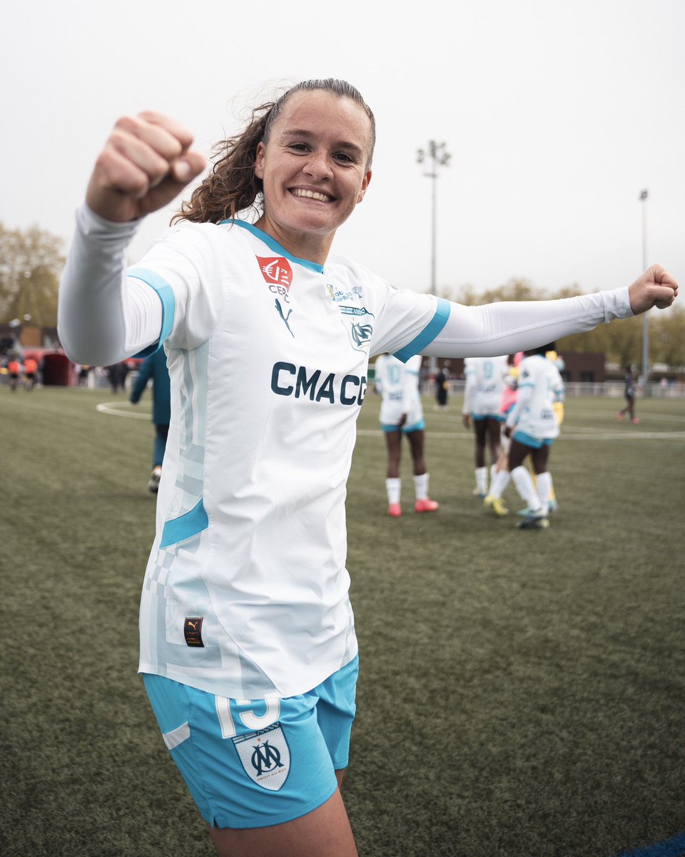 AlexisCalmel's tweet photo. Photos pour l’@OMfeminines aujourd’hui ! Victoire des Olympiennes 2-0 face à Orléans 💙🤍

#OM #OlympiqueDeMarseille https://t.co/AclXoAYpkz