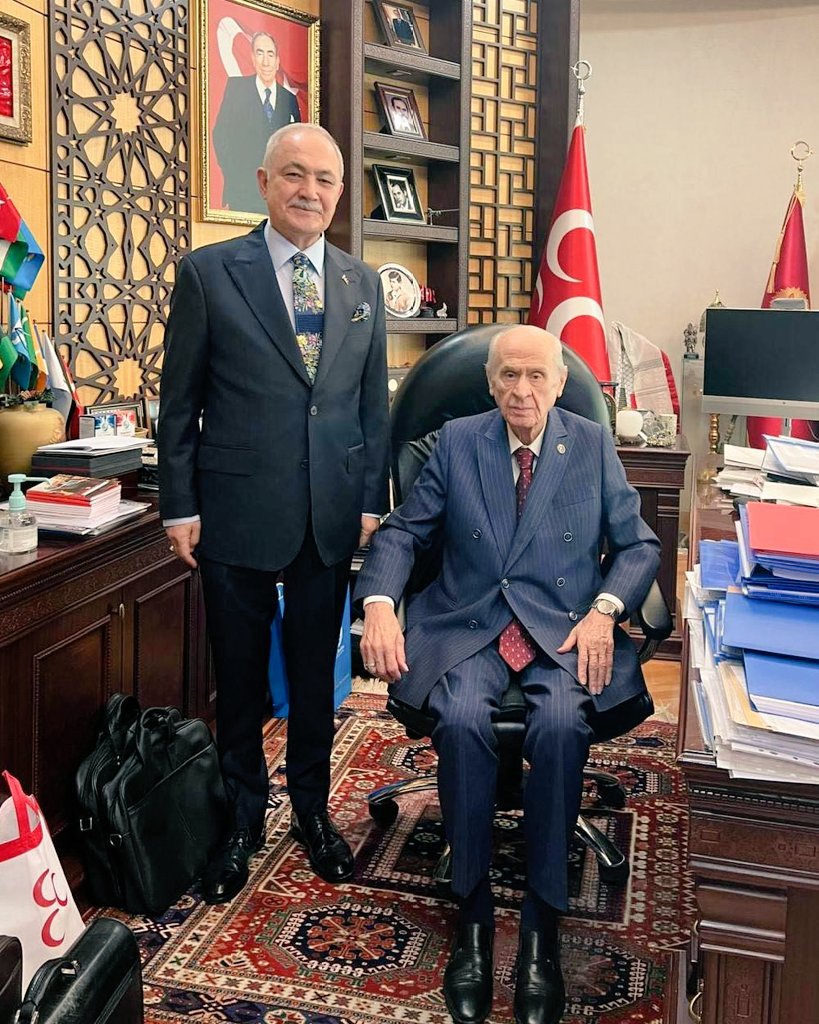 Depremde 105 kişiye mezar olan Bilge Sitesi davasında 21 yıl hapis cezası alan Osmaniye Belediye eski Başkanı Kadir Kara, Devlet Bahçeli'yi ziyaret edeli birkaç saat oldu