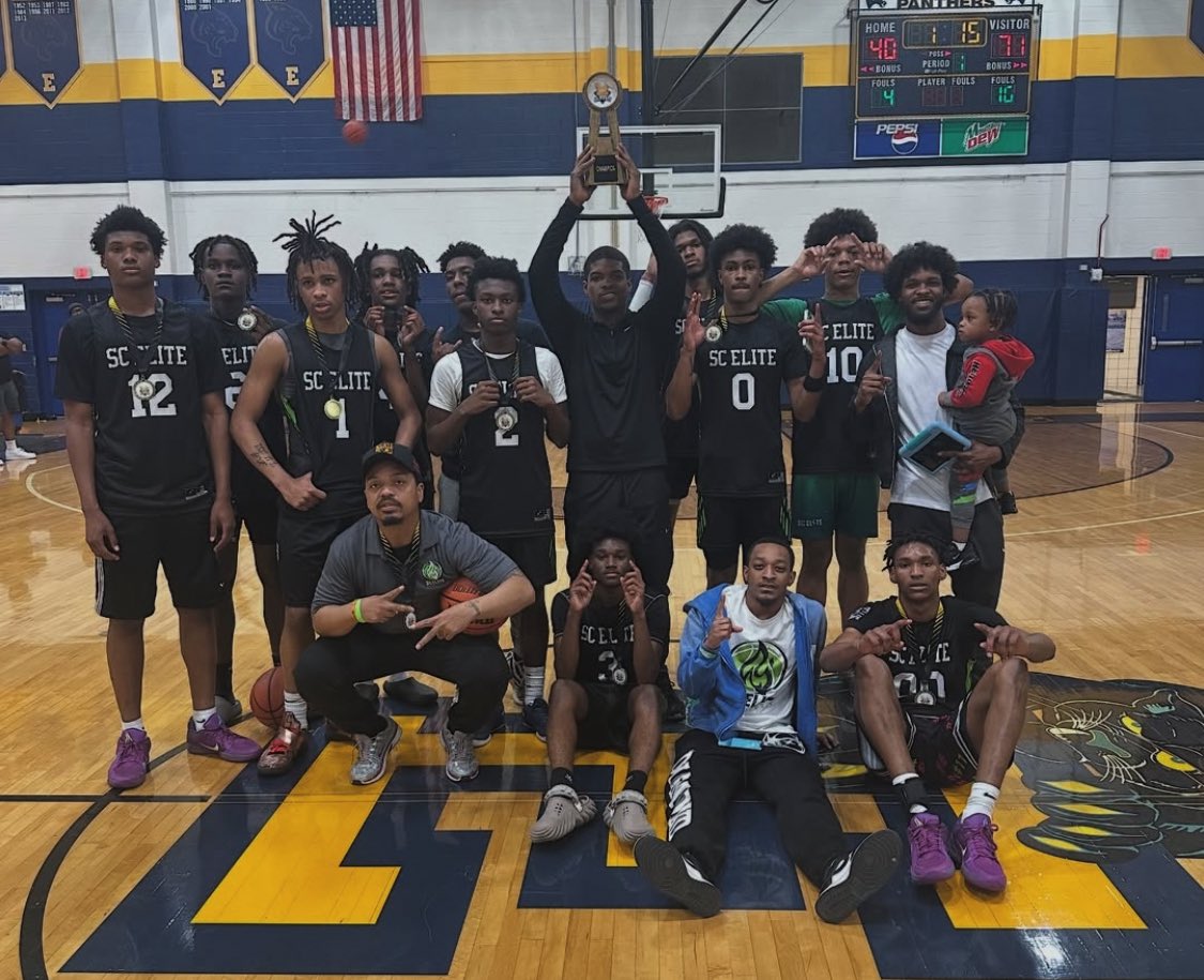 SCElite_Bball's tweet photo. Easter Classic 16U Champions! More important than the undefeated record is our continued growth as a team! #WeStayElite 

Players of the Week:
#1 Jordan Campbell - All Around
#0 Zionte Williams - All Around
#12 Boston Pride - Glass Cleaner
#2 Ramir Larry - Teammate https://t.co/EKpsQkwLDr