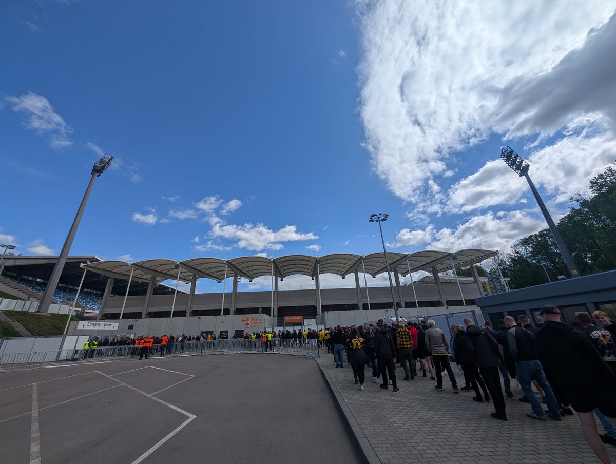 T_DD76's tweet photo. Eindrücke des Tages 💪🏻
#fcssgd
#sgd1953 https://t.co/kpJl1qjq8x