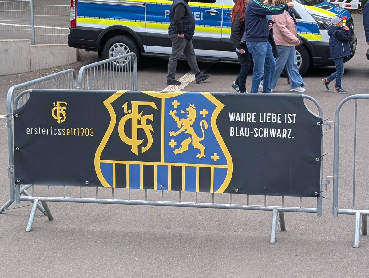 T_DD76's tweet photo. Eindrücke des Tages 💪🏻
#fcssgd
#sgd1953 https://t.co/kpJl1qjq8x
